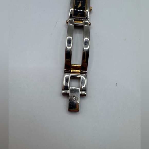 Vintage Bulova Quartz Women’s Watch – Two-Tone Bracelet, Excellent Condition - Picture 4 of 7